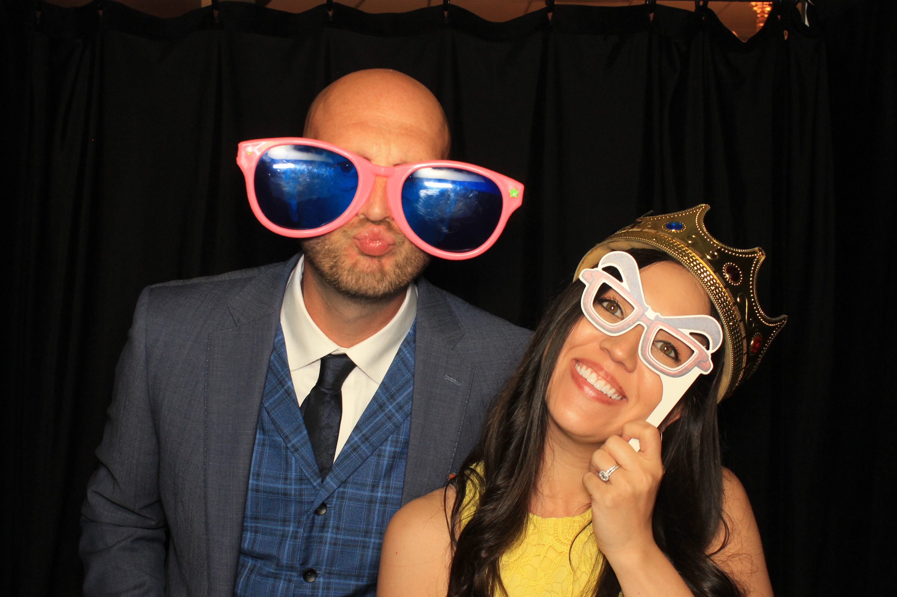 Meredith and Doug Wedding | View more photos from the event at gallery.photoboothcincy.com/u/PhotoBoothCincy/Meredith-and-Doug-Wedding